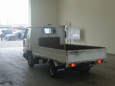 Nissan ATLAS
