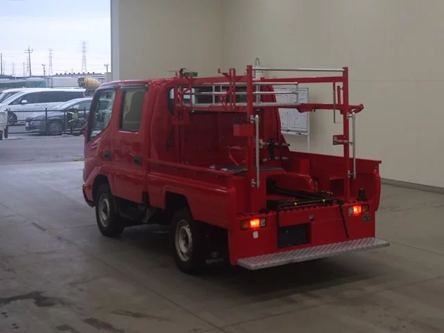 Toyota Dyna  с аукциона в Японии