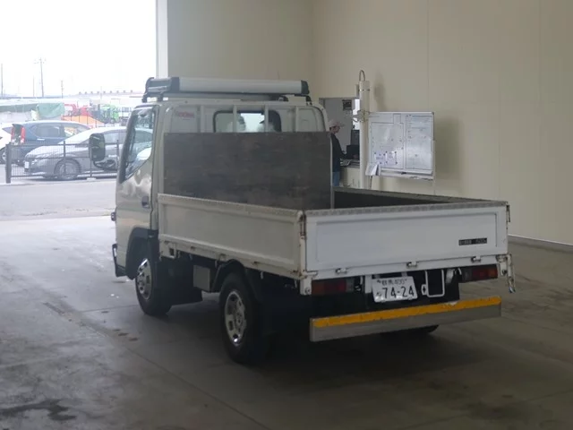Mitsubishi Fuso Canter  с аукциона в Японии