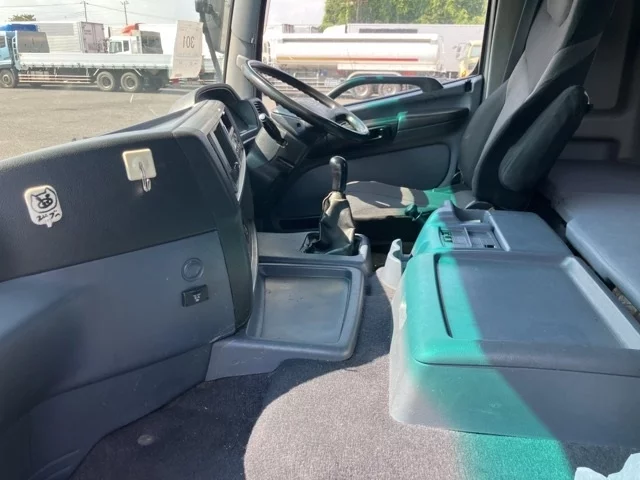 Hino Profia  с аукциона в Японии