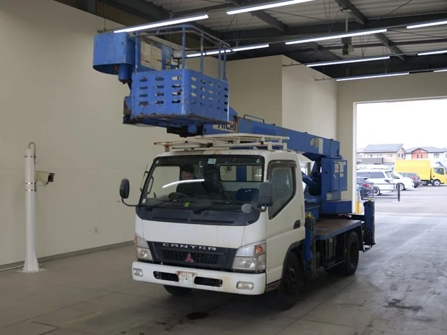 Mitsubishi Fuso Canter  с аукциона в Японии