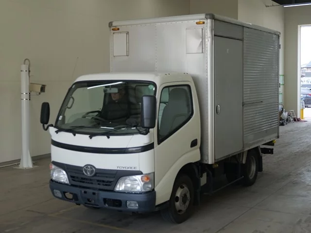 Toyota ToyoAce  с аукциона в Японии