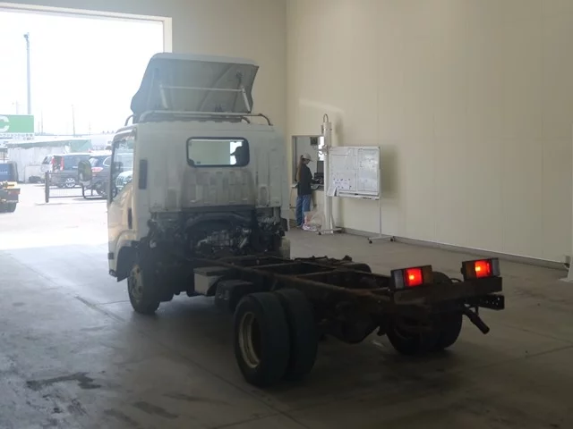 Isuzu Elf  с аукциона в Японии