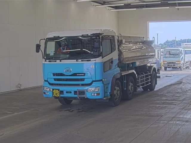 Nissan UD  с аукциона в Японии