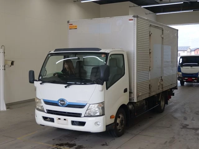 Hino Dutro  с аукциона в Японии