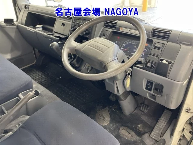 Mitsubishi Fuso Canter  с аукциона в Японии