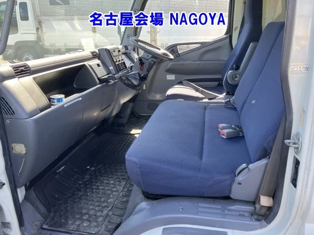 Mitsubishi Fuso Canter  с аукциона в Японии