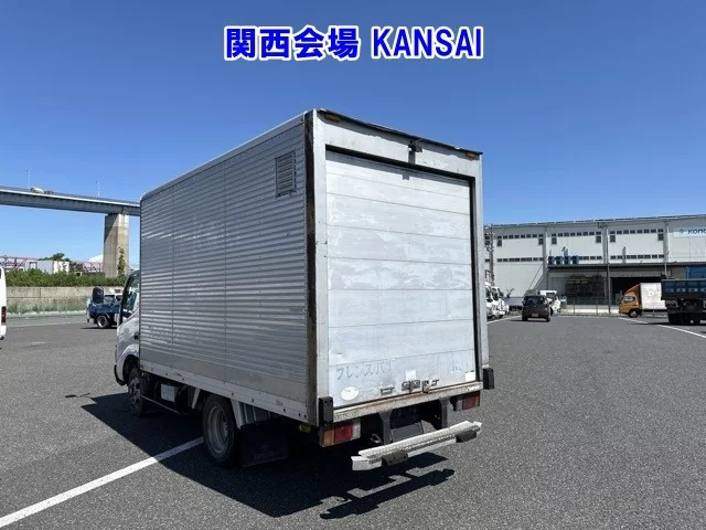 Toyota Dyna  с аукциона в Японии