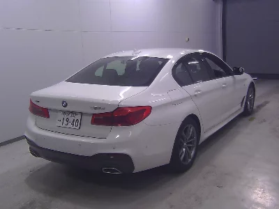 BMW 5 SERIES