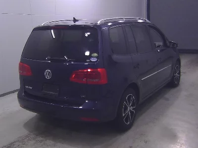 VOLKSWAGEN GOLF TOURAN