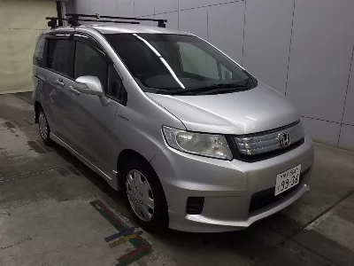 Honda Freed Spike
