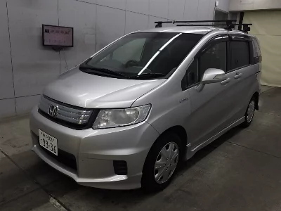 Honda Freed Spike