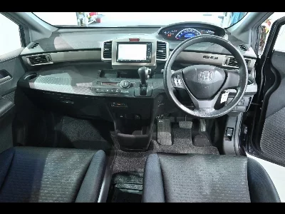 Honda Freed Spike