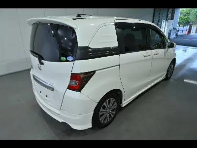 Honda Freed Spike
