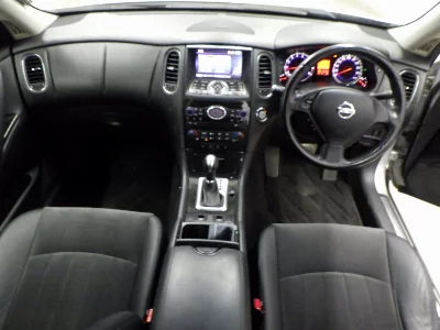 Nissan Skyline Crossover