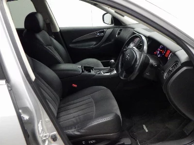 Nissan Skyline Crossover