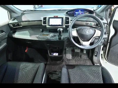 Honda Freed Spike