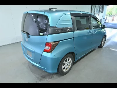 Honda Freed Spike