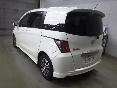 Honda Freed Spike