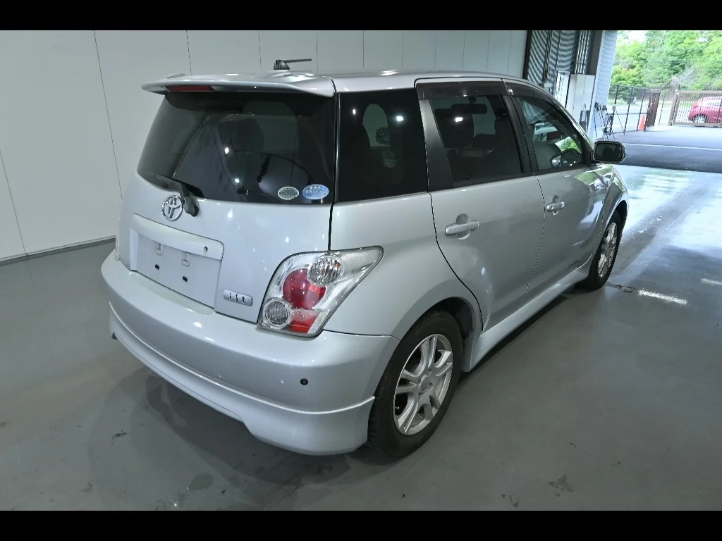 Toyota Ist  с аукциона в Японии