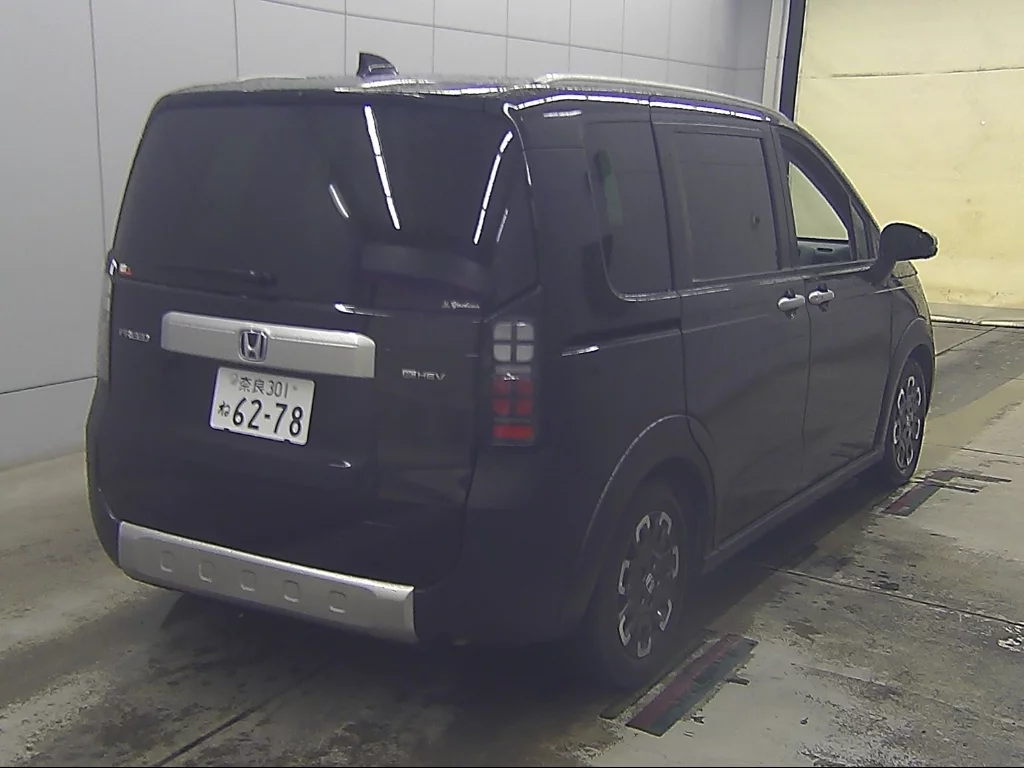 Honda Freed  с аукциона в Японии