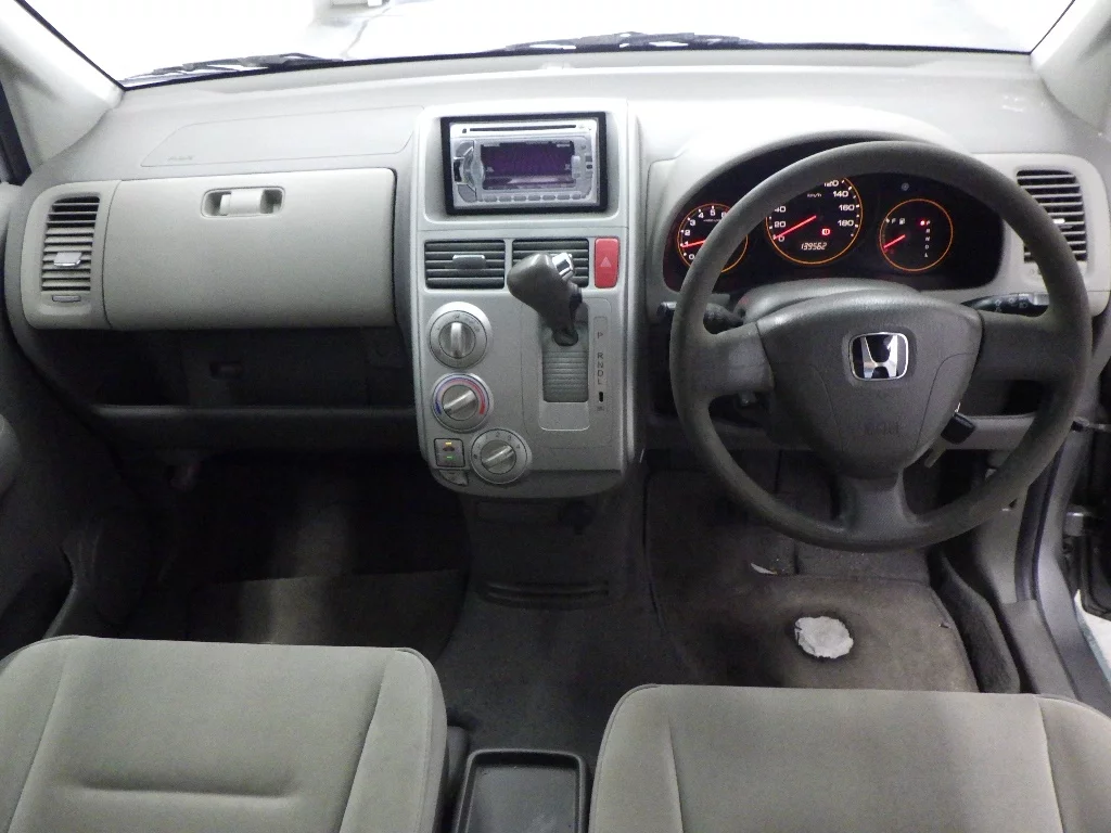 Honda Mobilio  с аукциона в Японии