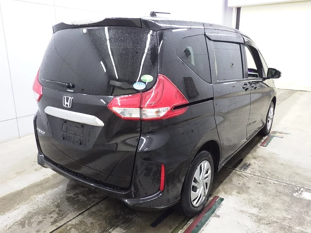 Honda Freed  с аукциона в Японии