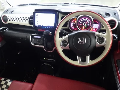 Honda N-Box Slash