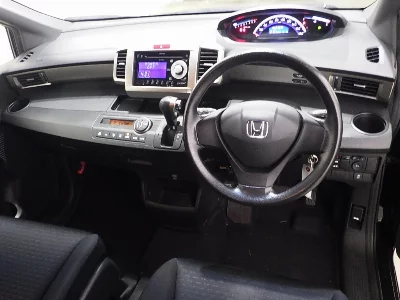 Honda Freed Spike