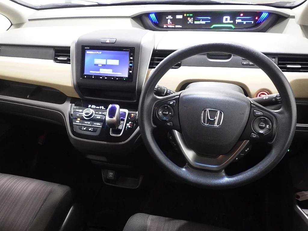 Honda Freed  с аукциона в Японии