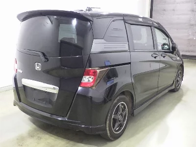 Honda Freed Spike