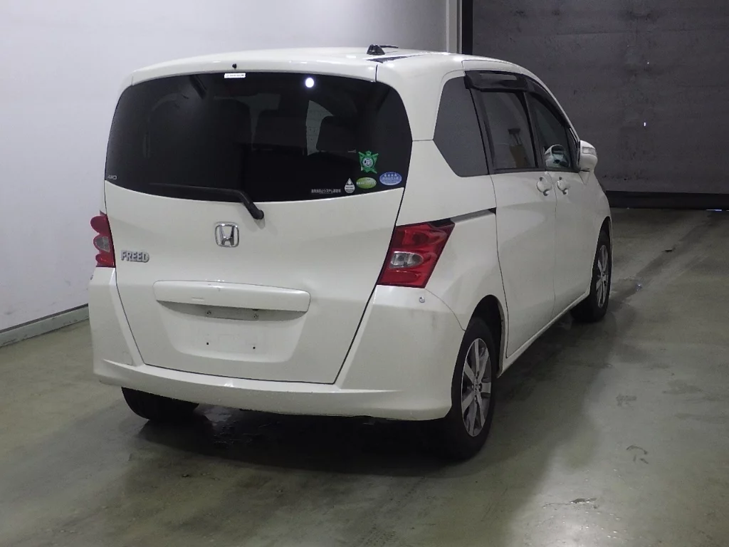 Honda Freed  с аукциона в Японии