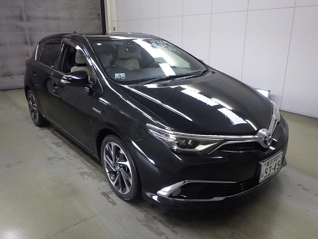 Toyota Auris  с аукциона в Японии