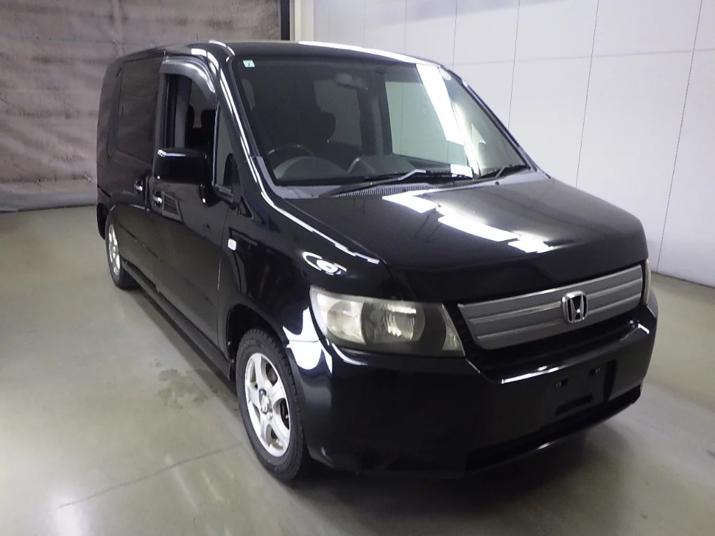Honda Mobilio Spike  с аукциона в Японии
