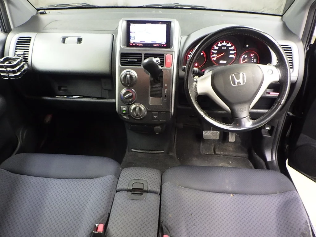 Honda Mobilio Spike  с аукциона в Японии