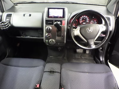 Honda Mobilio Spike