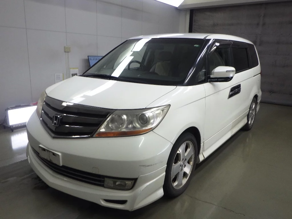 Honda Elysion  с аукциона в Японии