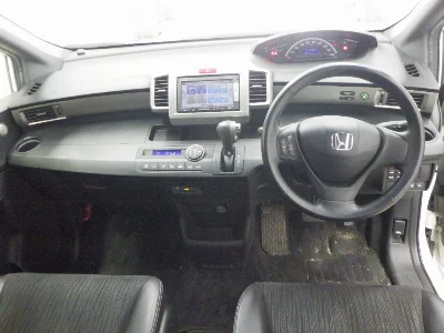 Honda Freed Spike