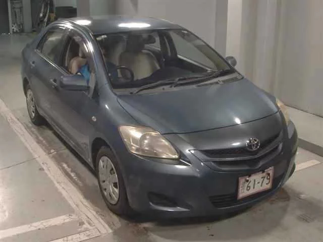 Toyota Belta  с аукциона в Японии