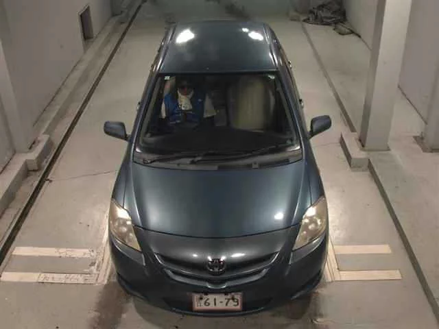 Toyota Belta  с аукциона в Японии