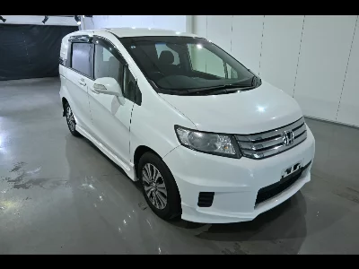 Honda Freed Spike