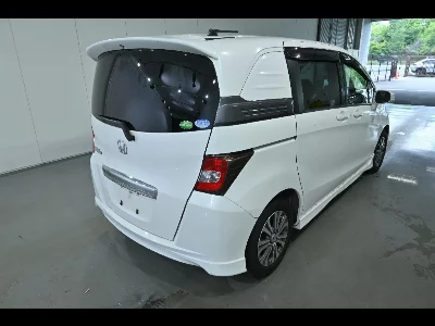 Honda Freed Spike