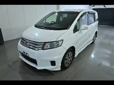 Honda Freed Spike