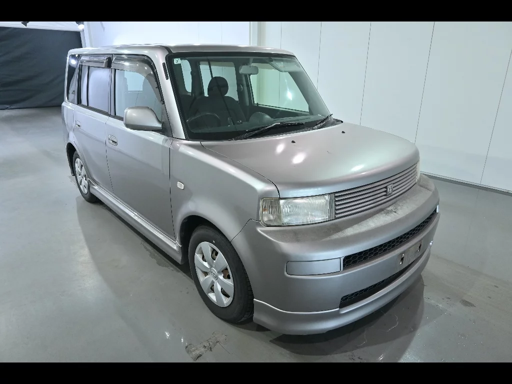 Toyota bB  с аукциона в Японии