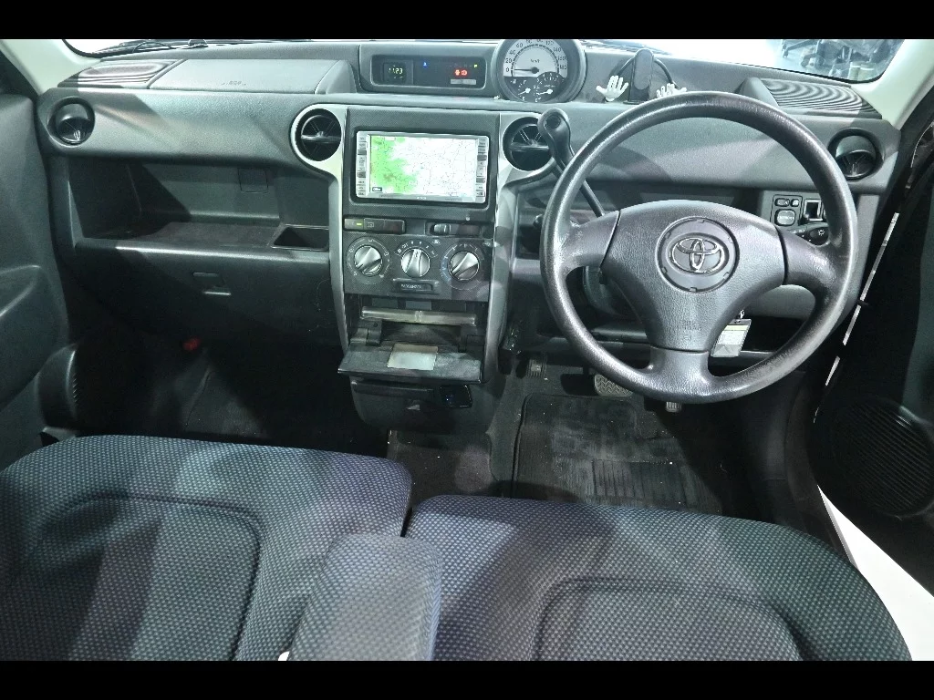 Toyota bB  с аукциона в Японии