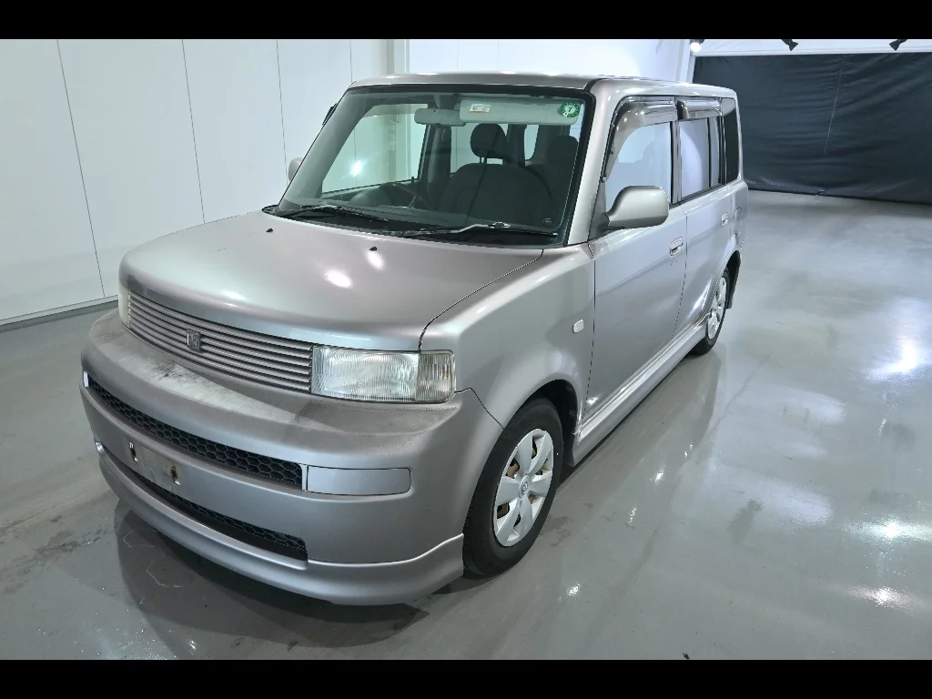 Toyota bB  с аукциона в Японии