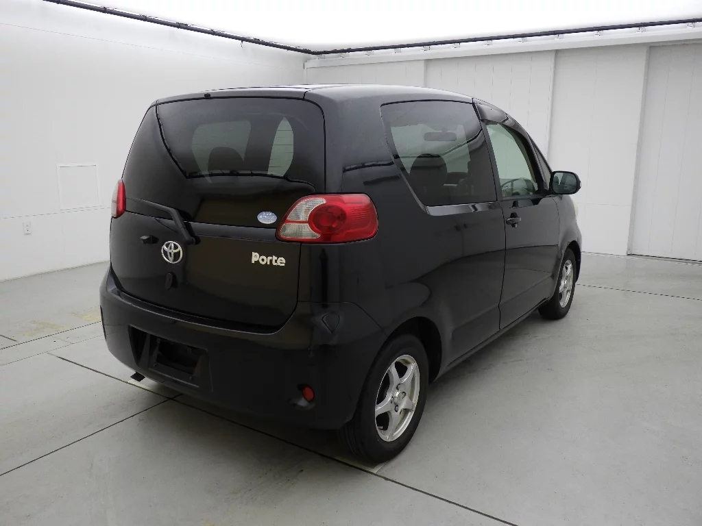 Toyota Porte  с аукциона в Японии
