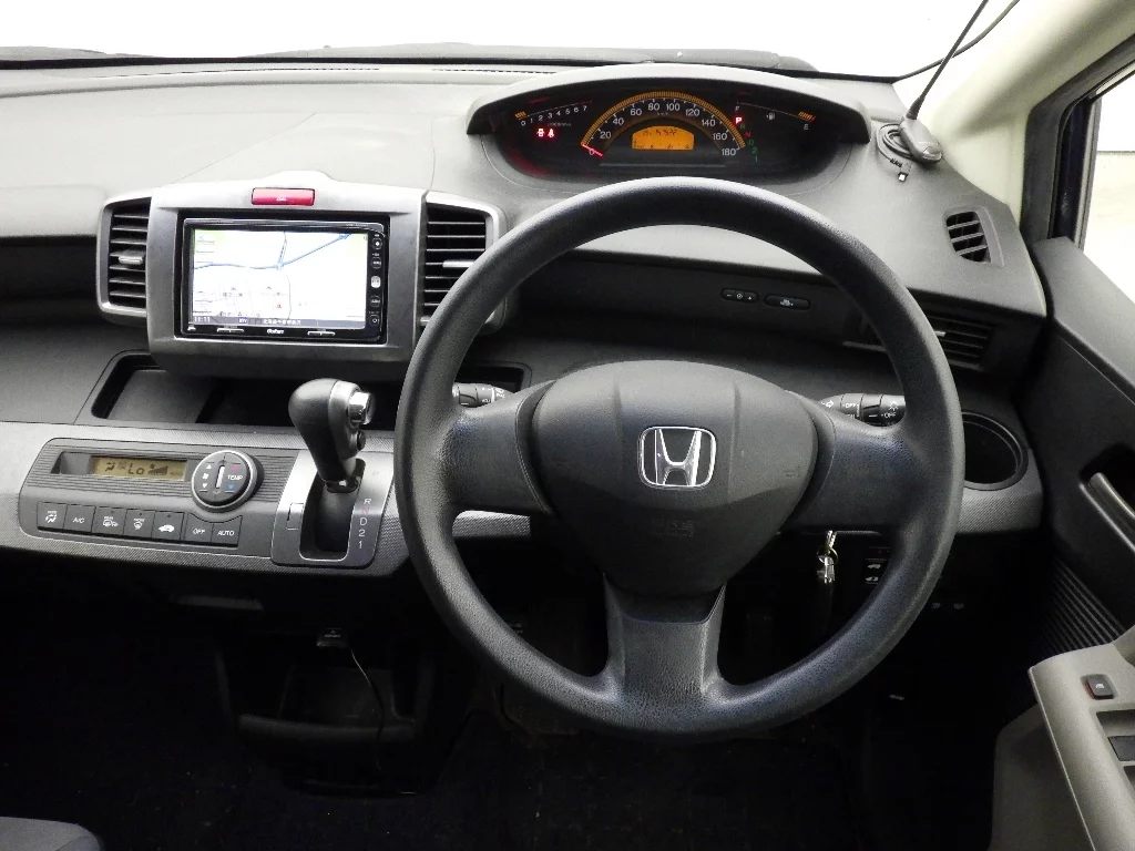 Honda Freed  с аукциона в Японии