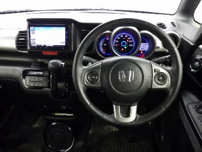 Honda N-Box Slash