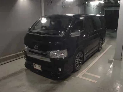Toyota HiAce Van